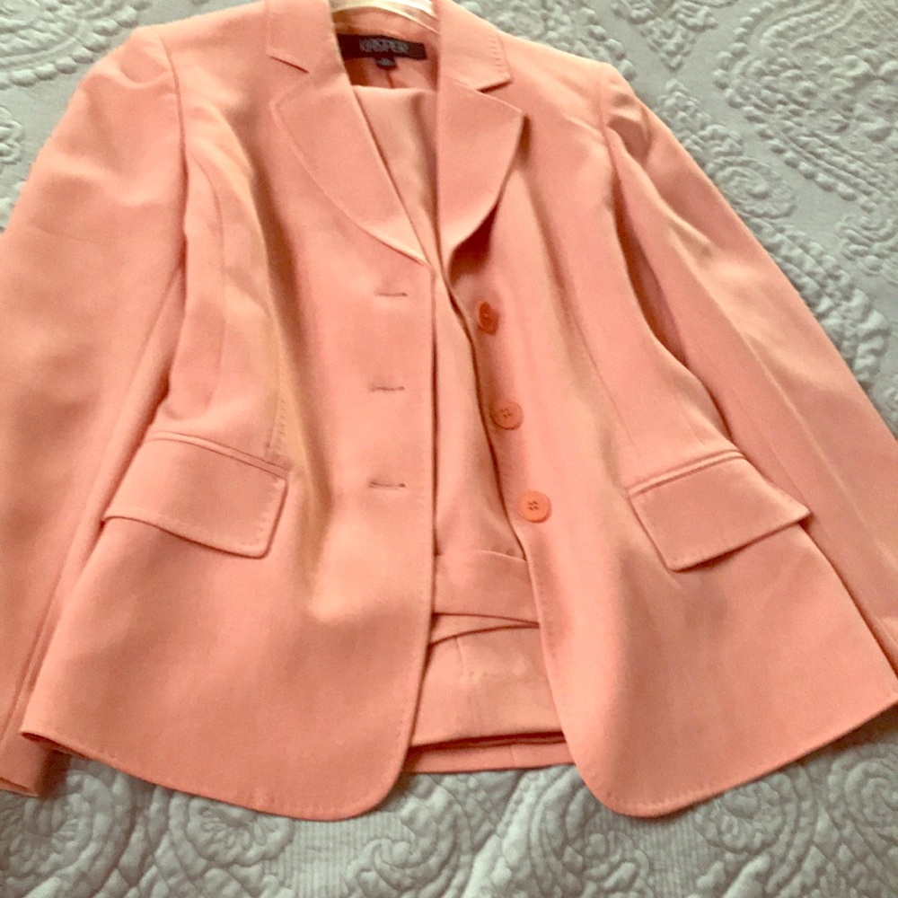 2 pieces coral suit